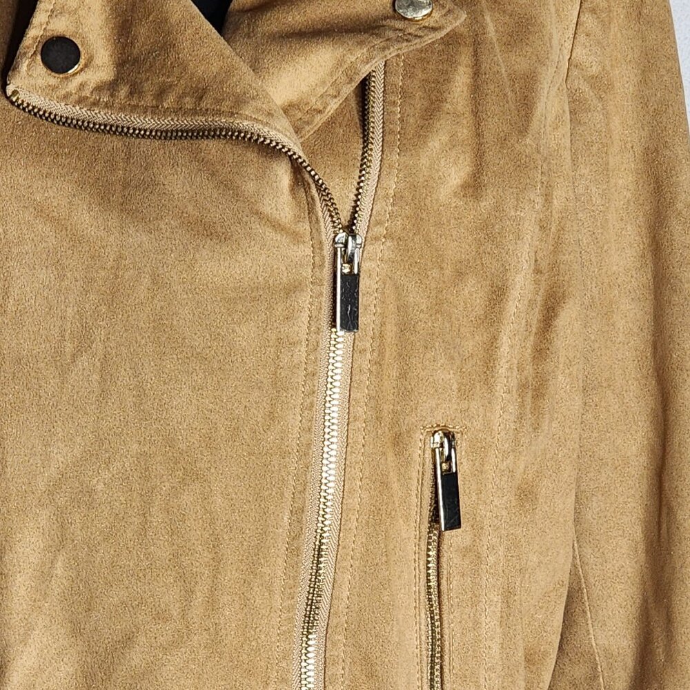 Wildflower Tan Poly Faux Suede Belted Cropped Moto Jacket with Gold Accents Sz M - Picture 7 of 16